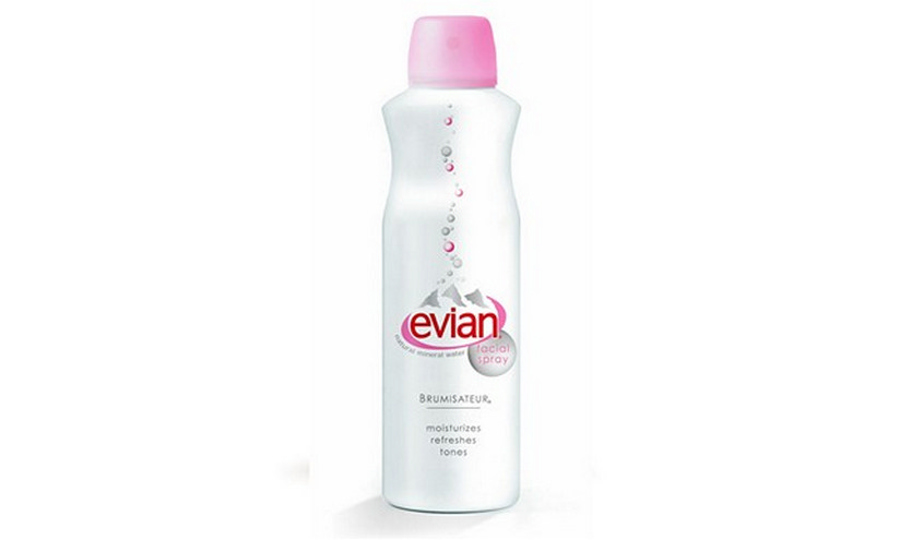 Embellecer el rostro con agua de Evian 